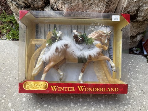 Breyer christmas holiday horse - christmas,
